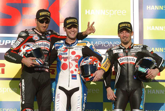 Troy Corser factory Yamaha World Superbike Qatar
