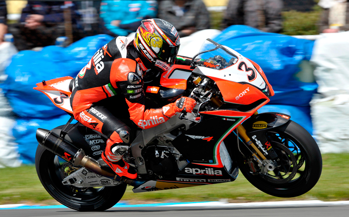 Max Biaggi action race photo