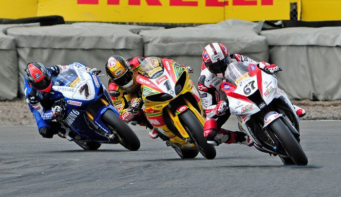 Shane Byrne, Tommy Hill, Michael laverty in British Superbike