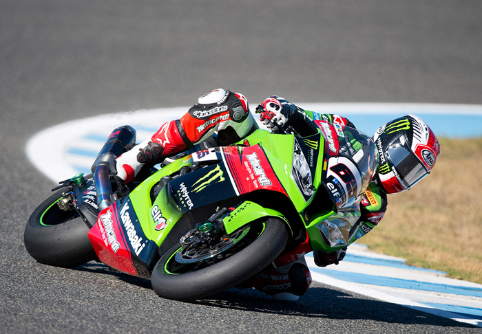Jonthan Rea 2015 SBK World Superbike Champion action race photo