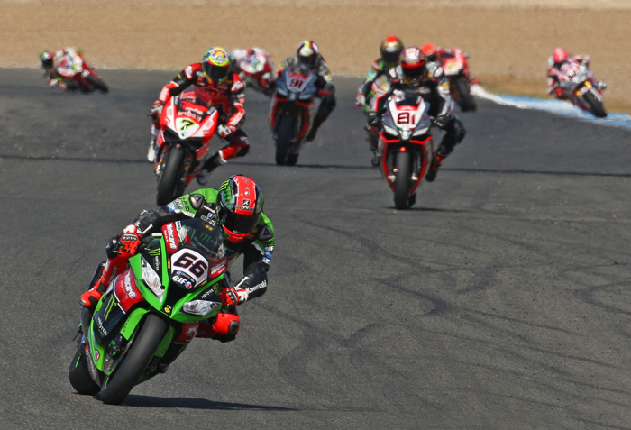 Tom Sykes race action photo SBK Jerez 2015