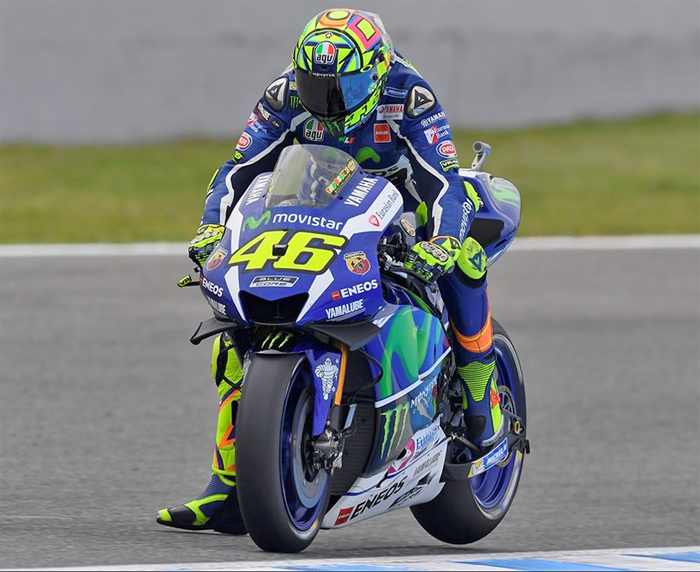 Jorge Lorenzo MotoGP  2016 action photo picture Yamaha