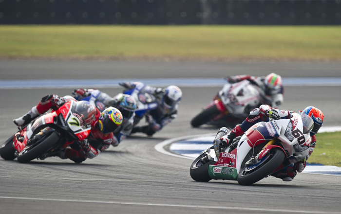 van der mark action photo