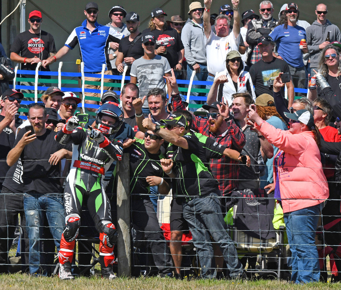 Jonthan Rae Phillip Island race winner 2017 selfie with fans