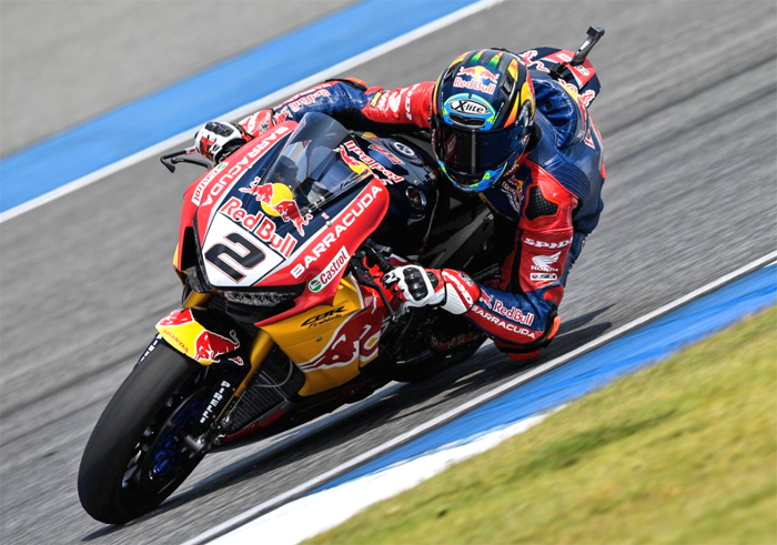 Leion Camier Honda race action SBK