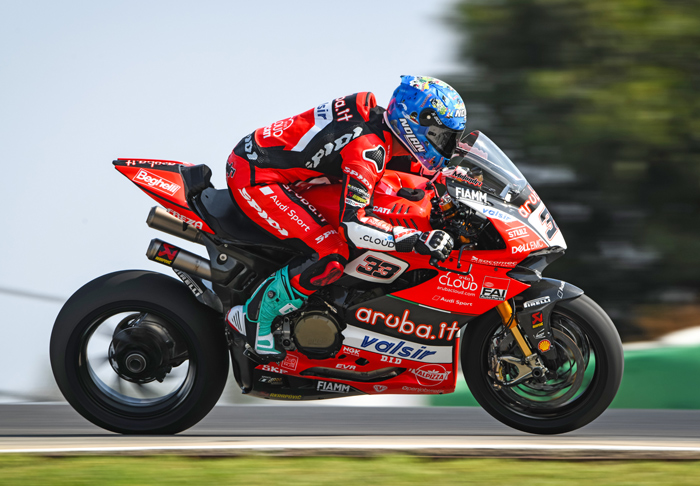 Marco melandri race Action