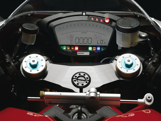 Ducati 1098R superbike photo test